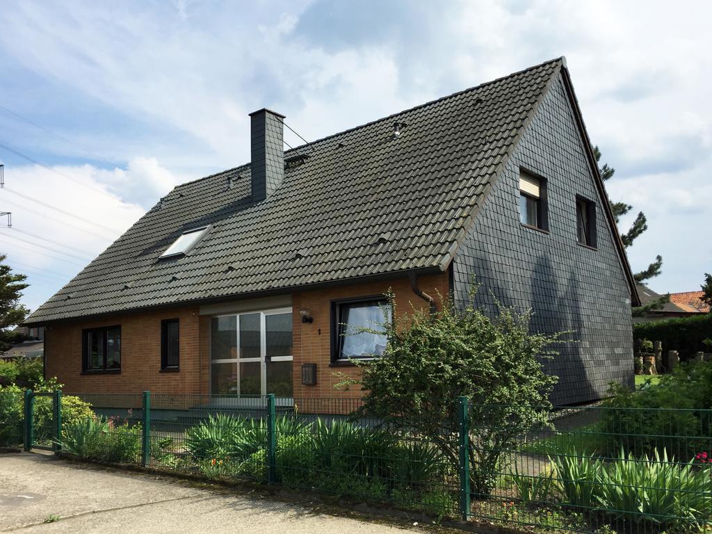 Privatunterkunft "An Der Hecke" Neuss Extérieur photo
